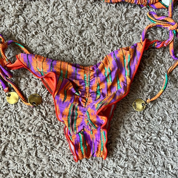 Sofia by Vix Swimwear Bikini set - Picture 2 of 4